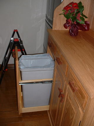 ���i�̔��̈�̓S�~���p�ł�