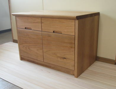 �ӓ��̃L���r�l�b�g�@���G�肪�g����