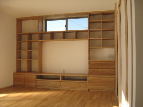 ������TV��̕ǖʎ��[