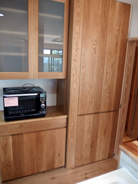 �z���C�g�I�[�N�̃L�b�`�����[