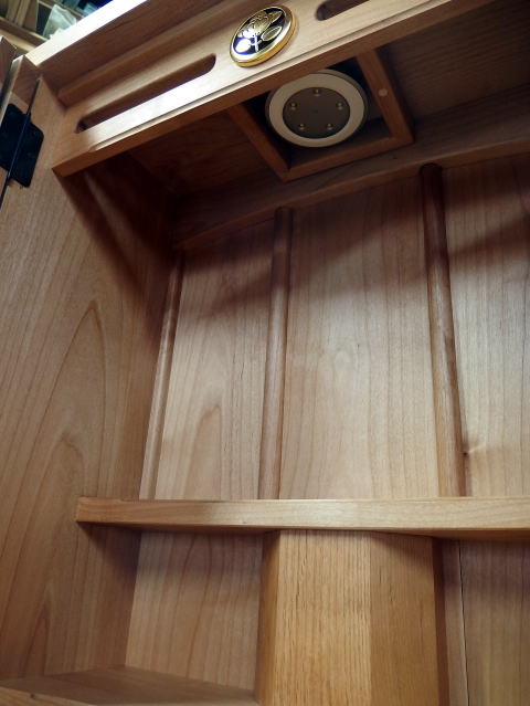 �Ɩ�ƃ_�E�����C�g